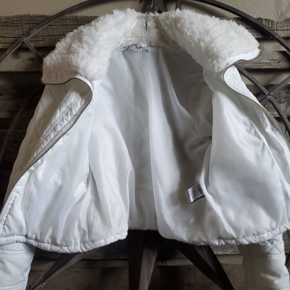 Quilted Crop Jacket - Picture 7 of 7
